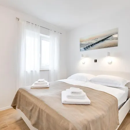 Aria Sea View Apartment Malinska Exterior photo