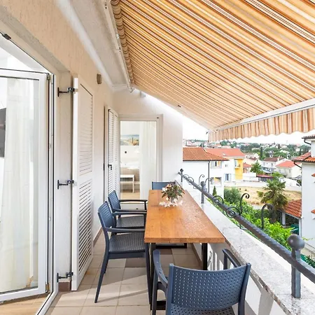 Aria Sea View Apartment Malinska Exterior photo