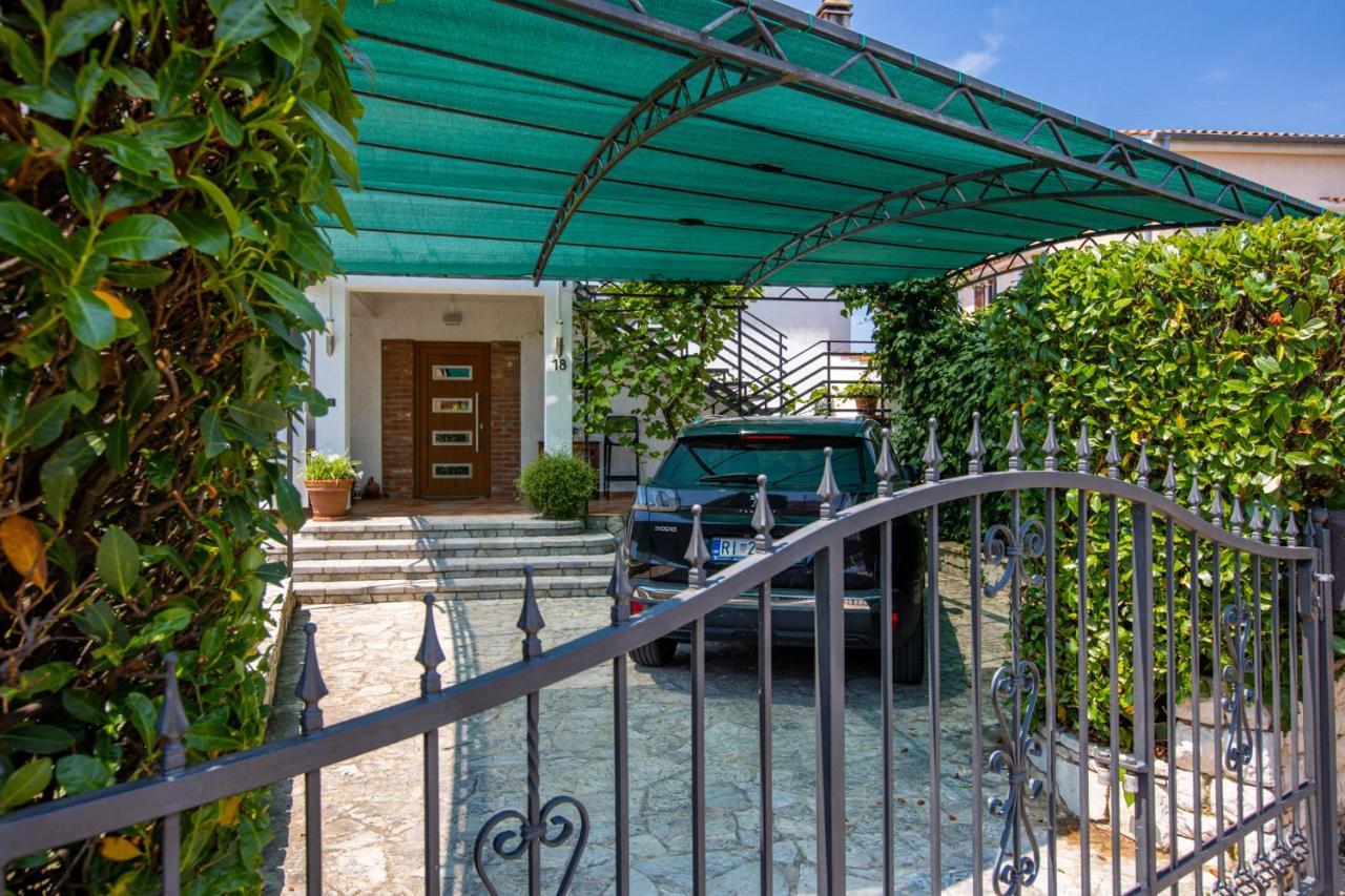 Aria Sea View Apartment Malinska